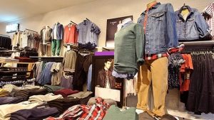 رقابت تنگاتنگ پوشاک استوک و لباس‌های نو در قیمت