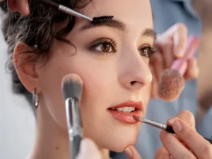 ابزار و وسایل آرایشی که می ارزه بخری