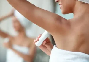 راهنمای کامل استفاده از مام زیر بغل و دئودورانت