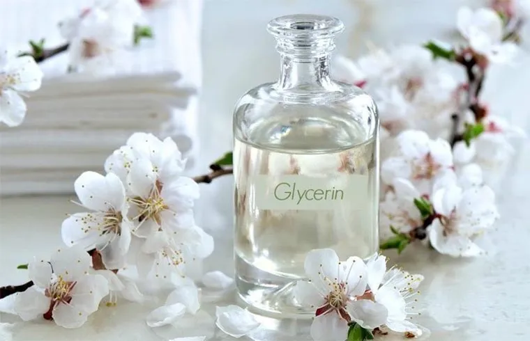 خواص شگفت انگیز گلیسیرین برای پوست و مو