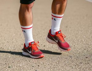 پوشیدن جوراب مردانه با کفش کتانی