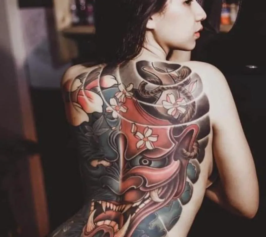 تاتو زنانه ژاپنی