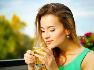چای سیاه، نوشیدنی‌ای برای پوستی جوان و شاداب